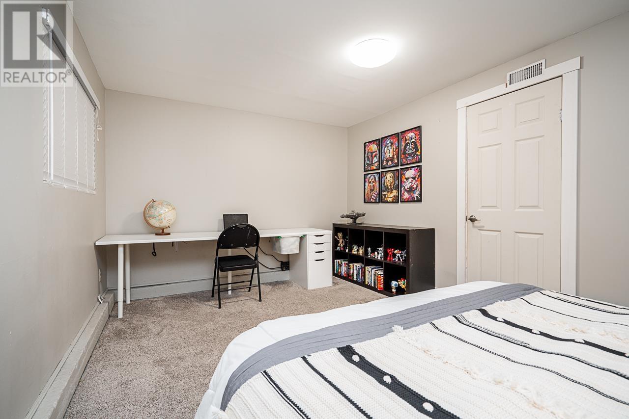 3812 Richmond Street, Port Coquitlam, British Columbia  V3B 3E8 - Photo 17 - R2968652