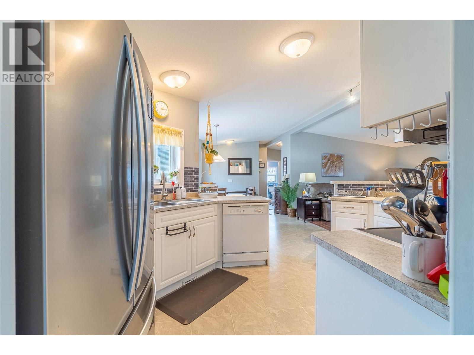 768 Shuswap Road E Unit# 1, Kamloops, British Columbia  V2H 0A4 - Photo 9 - 10335934