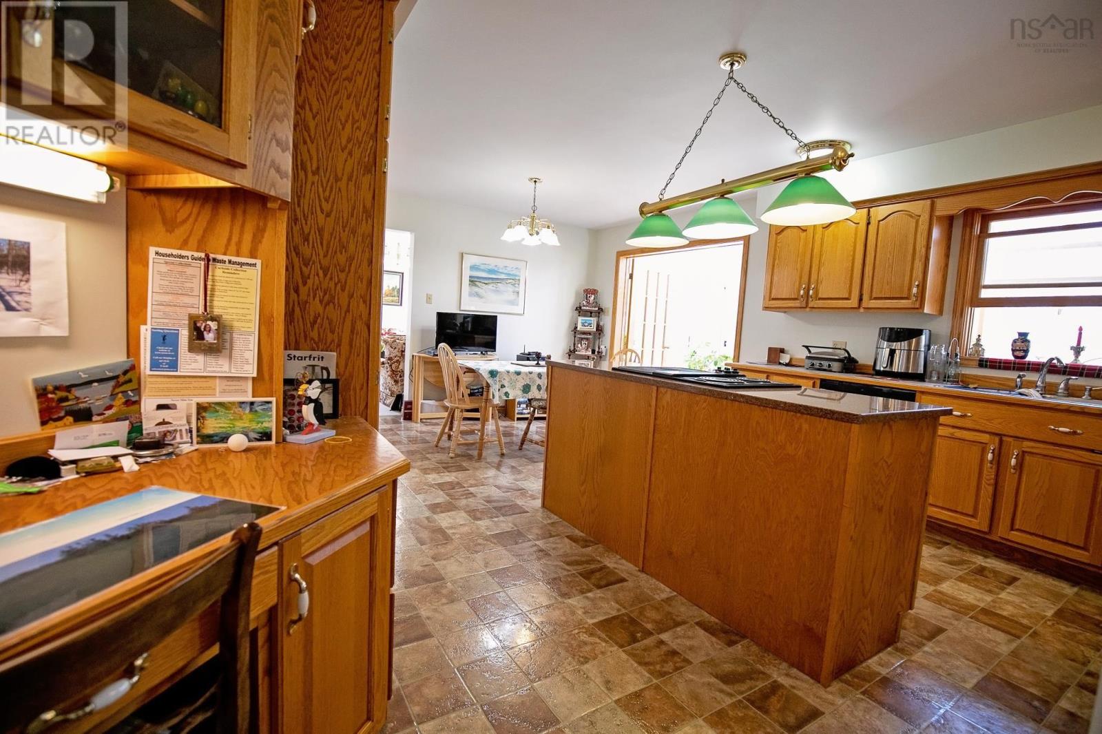 21 Marshview Drive, Amherst, Nova Scotia  B4H 4B3 - Photo 10 - 202503285