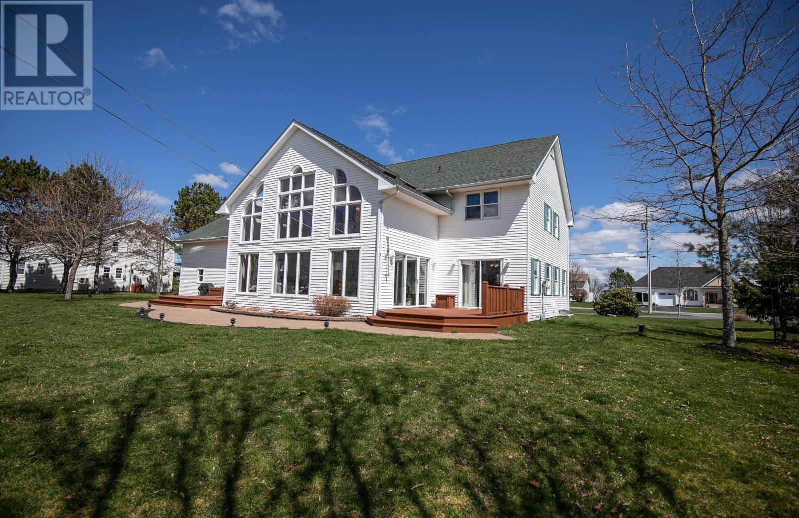 21 Marshview Drive, Amherst, Nova Scotia  B4H 4B3 - Photo 4 - 202503285