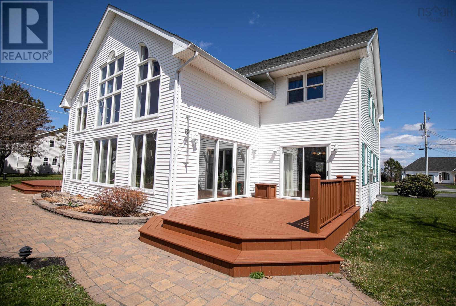 21 Marshview Drive, Amherst, Nova Scotia  B4H 4B3 - Photo 8 - 202503285