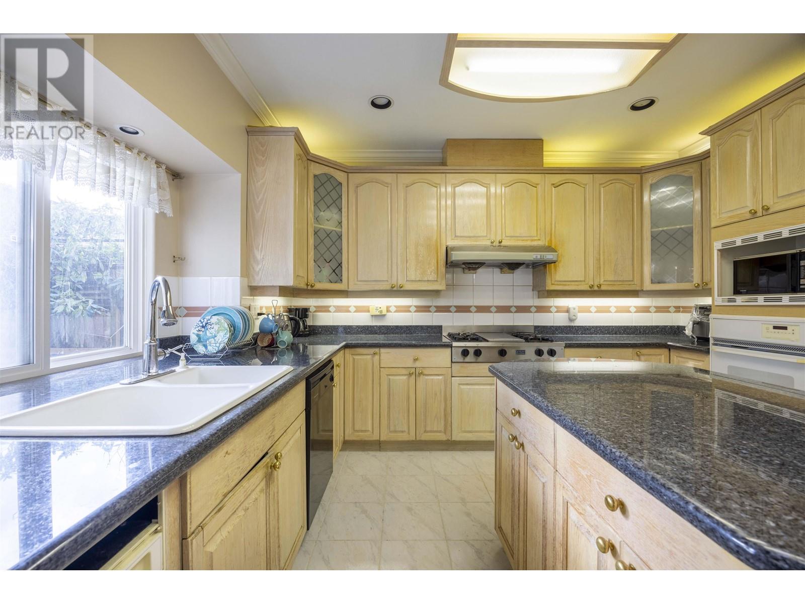 8720 Saunders Road, Richmond, British Columbia  V7A 2A7 - Photo 10 - R2964032