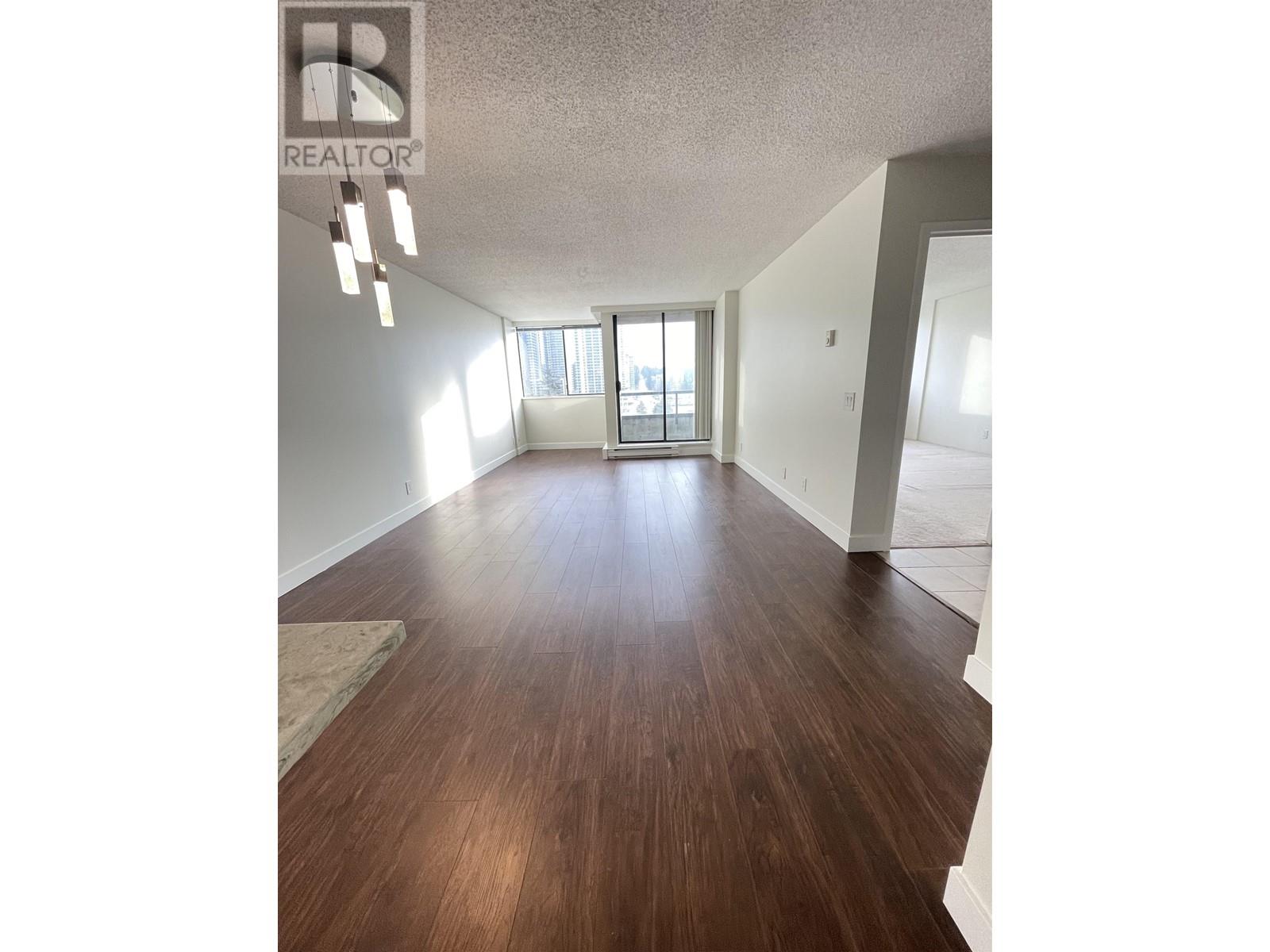Listing Picture 26 of 36 : 1301 3970 CARRIGAN COURT, Burnaby / 本拿比 - 魯藝地產 Yvonne Lu Group - MLS Medallion Club Member