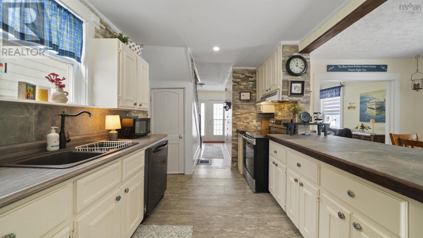 20 Brunswick Street, Truro, Nova Scotia  B2N 2G7 - Photo 11 - 202503288