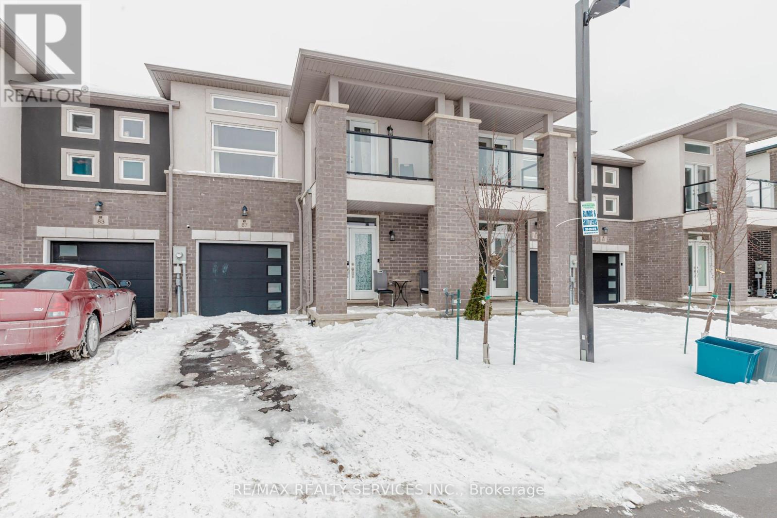 Property at 87 RENFREW TRAIL image 3