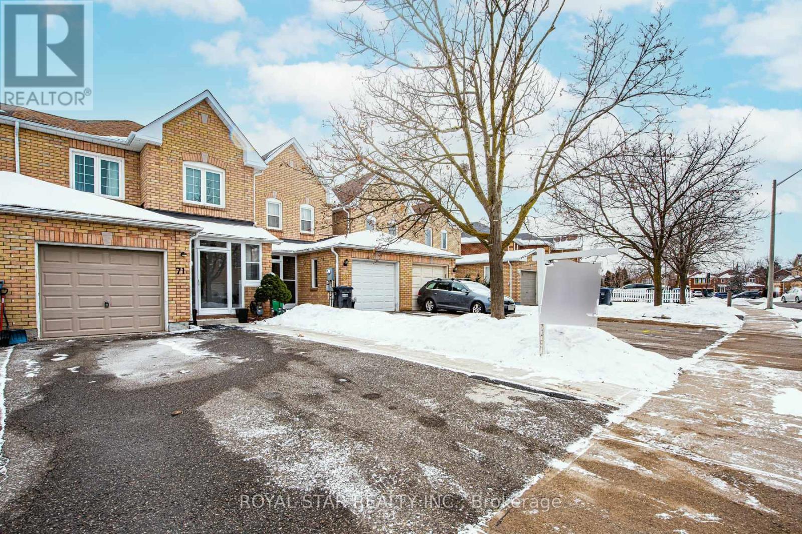 71 Muirland Crescent, Brampton, Ontario  L6X 4P3 - Photo 2 - W11980568