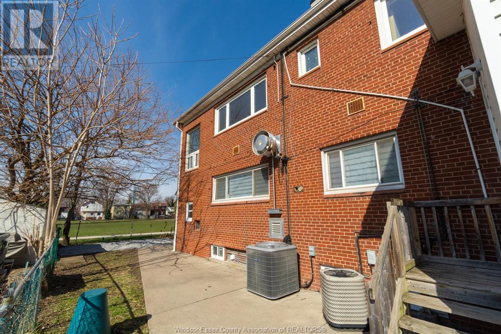 263 Bridge Avenue, Windsor, Ontario  N9B 2M1 - Photo 38 - 25003263