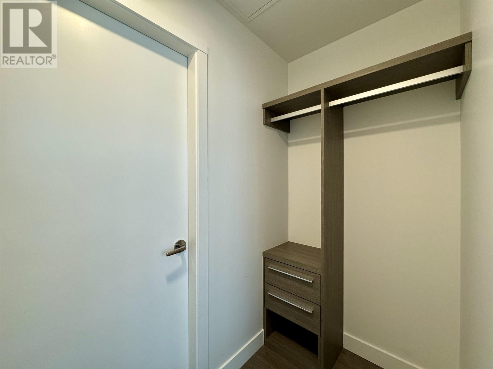 Listing Picture 16 of 40 : 805 6320 NO. 3 ROAD, Richmond / 烈治文 - 魯藝地產 Yvonne Lu Group - MLS Medallion Club Member