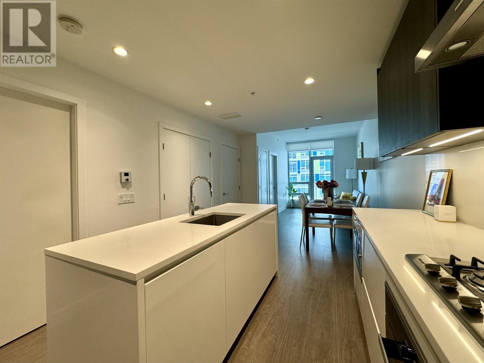 Listing Picture 11 of 40 : 805 6320 NO. 3 ROAD, Richmond / 烈治文 - 魯藝地產 Yvonne Lu Group - MLS Medallion Club Member