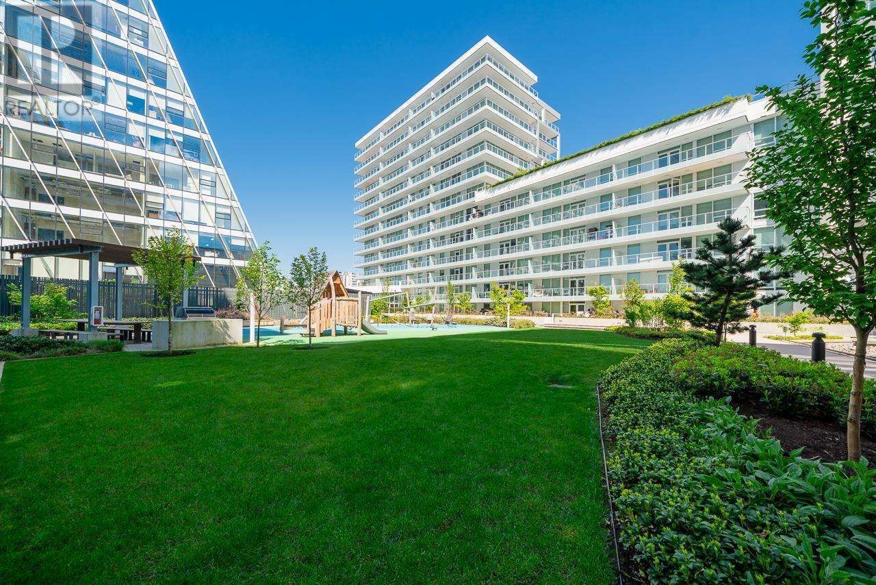 Listing Picture 39 of 40 : 805 6320 NO. 3 ROAD, Richmond / 烈治文 - 魯藝地產 Yvonne Lu Group - MLS Medallion Club Member