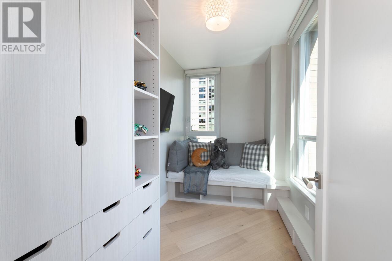 Listing Picture 8 of 18 : 1006 388 DRAKE STREET, Vancouver / 溫哥華 - 魯藝地產 Yvonne Lu Group - MLS Medallion Club Member