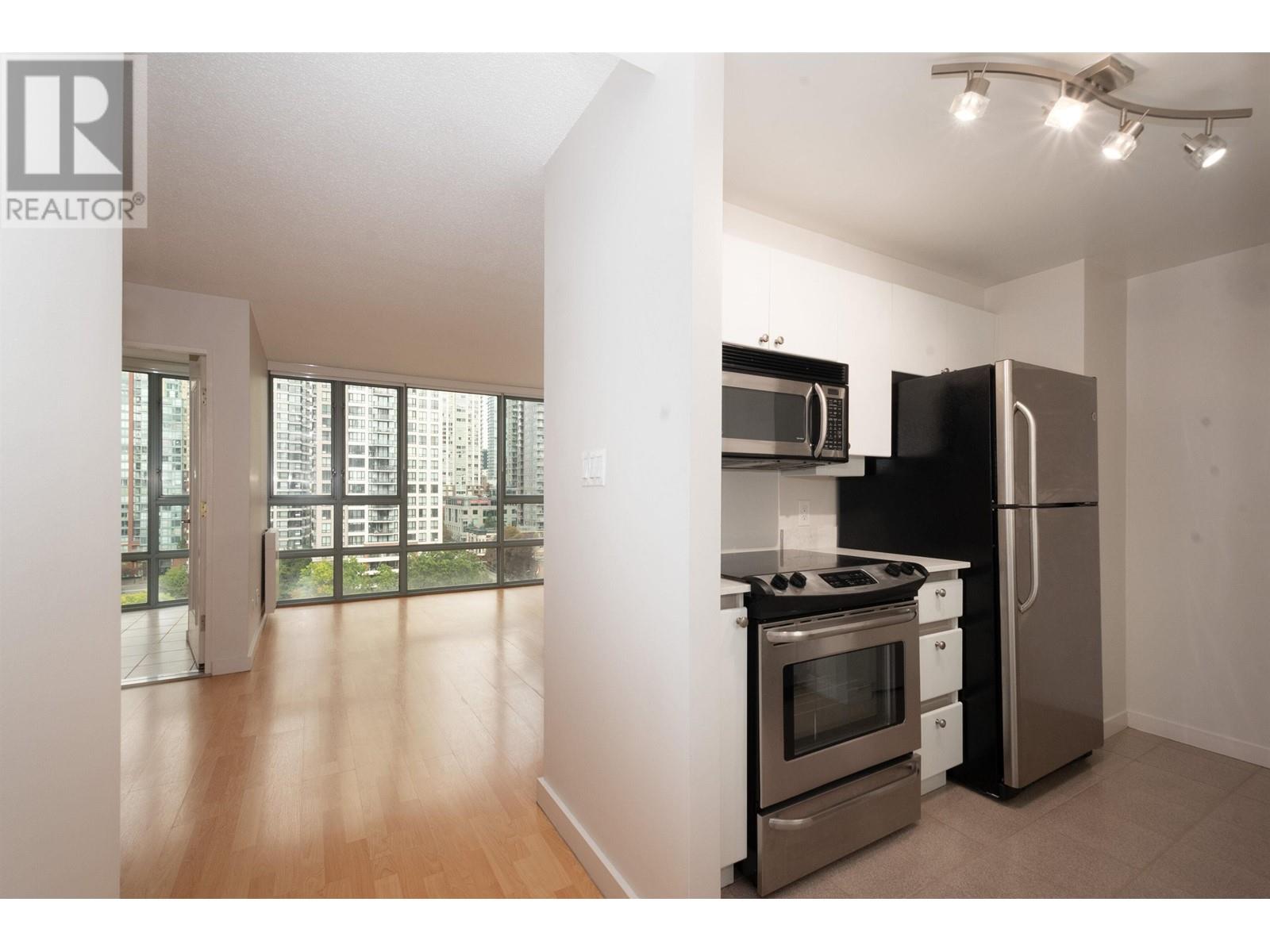 Listing Picture 13 of 40 : 1505 930 CAMBIE STREET, Vancouver / 溫哥華 - 魯藝地產 Yvonne Lu Group - MLS Medallion Club Member
