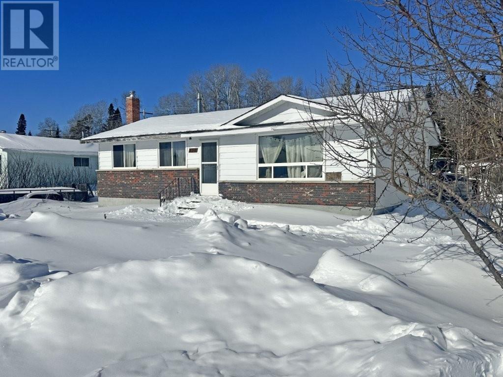 124 Highland Crescent, Nakina, Ontario