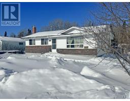 124 Highland Crescent, Nakina, Ontario