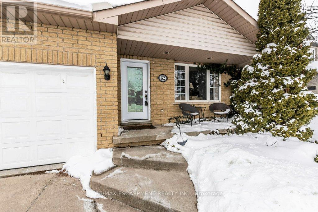 62 Spadara Drive, Hamilton, Ontario  L9B 2K3 - Photo 5 - X11981159