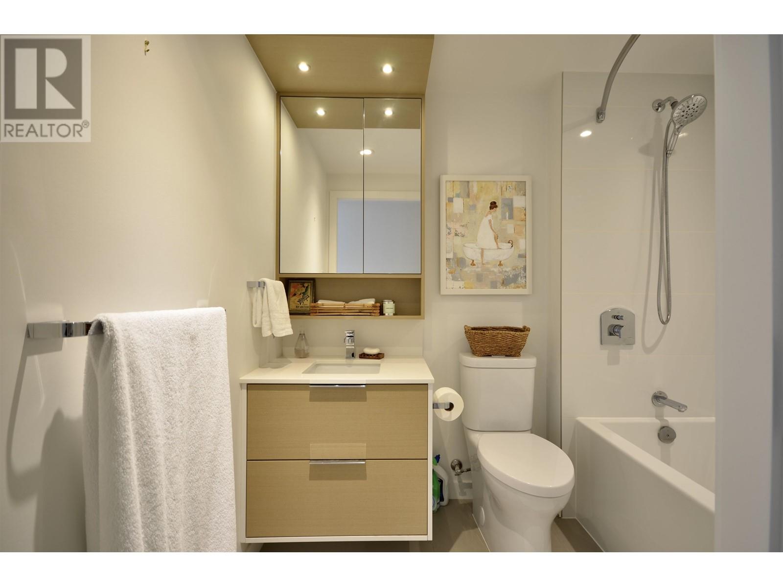 Listing Picture 19 of 33 : 908 1661 QUEBEC STREET, Vancouver / 溫哥華 - 魯藝地產 Yvonne Lu Group - MLS Medallion Club Member