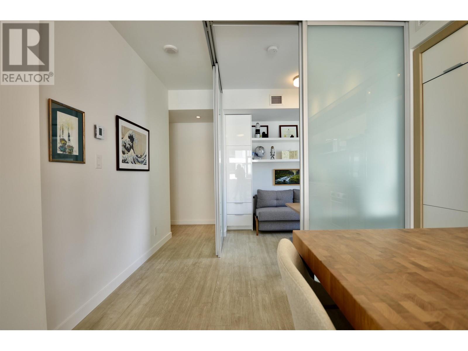 Listing Picture 13 of 33 : 908 1661 QUEBEC STREET, Vancouver / 溫哥華 - 魯藝地產 Yvonne Lu Group - MLS Medallion Club Member