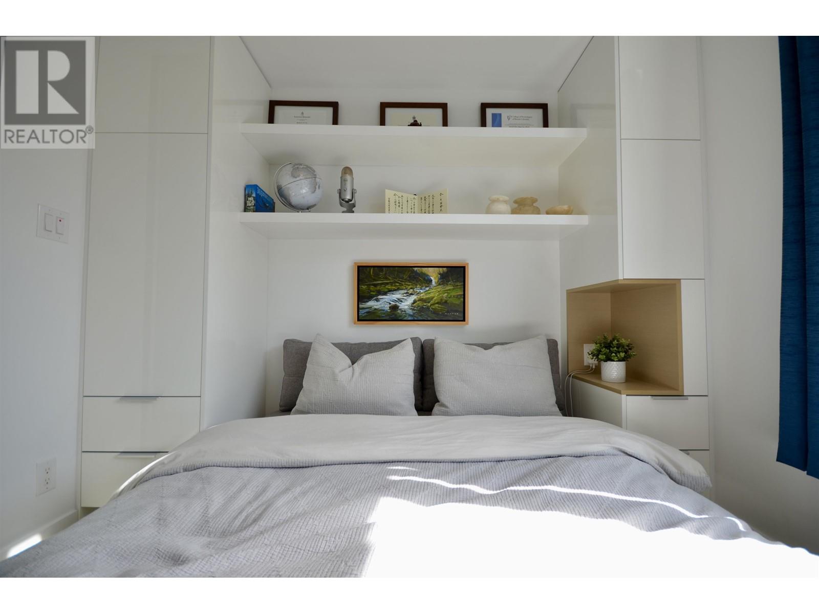 Listing Picture 17 of 33 : 908 1661 QUEBEC STREET, Vancouver / 溫哥華 - 魯藝地產 Yvonne Lu Group - MLS Medallion Club Member