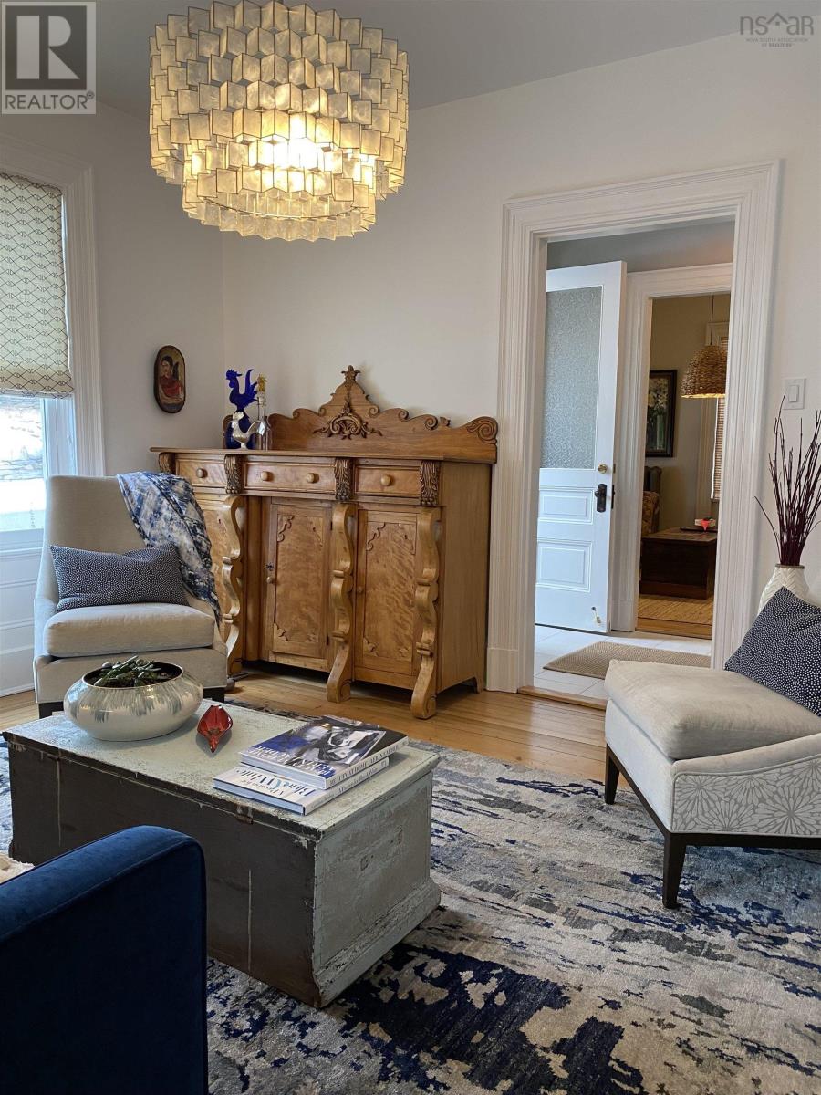 208 Pelham Street, Lunenburg, Nova Scotia  B0J 2C0 - Photo 13 - 202503264