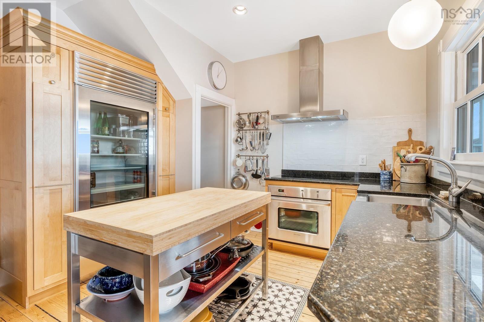 208 Pelham Street, Lunenburg, Nova Scotia  B0J 2C0 - Photo 21 - 202503264