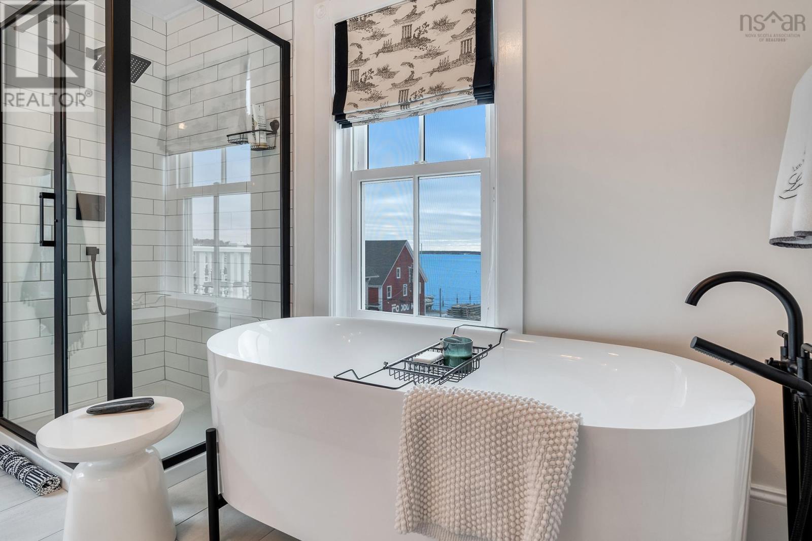 208 Pelham Street, Lunenburg, Nova Scotia  B0J 2C0 - Photo 32 - 202503264