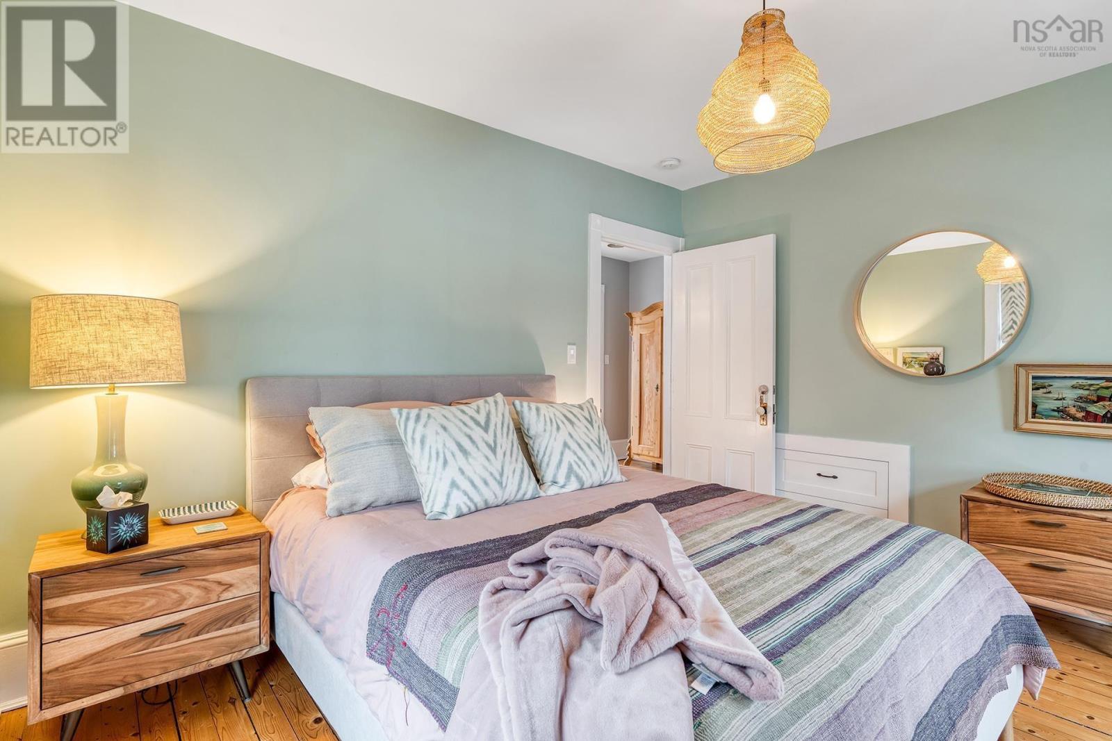 208 Pelham Street, Lunenburg, Nova Scotia  B0J 2C0 - Photo 37 - 202503264