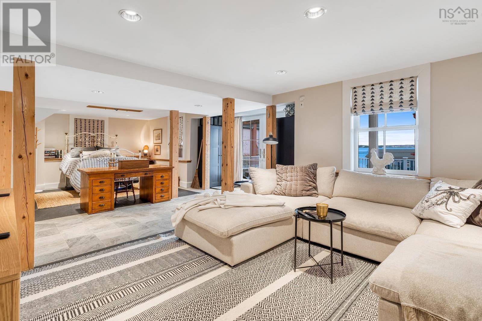 208 Pelham Street, Lunenburg, Nova Scotia  B0J 2C0 - Photo 41 - 202503264