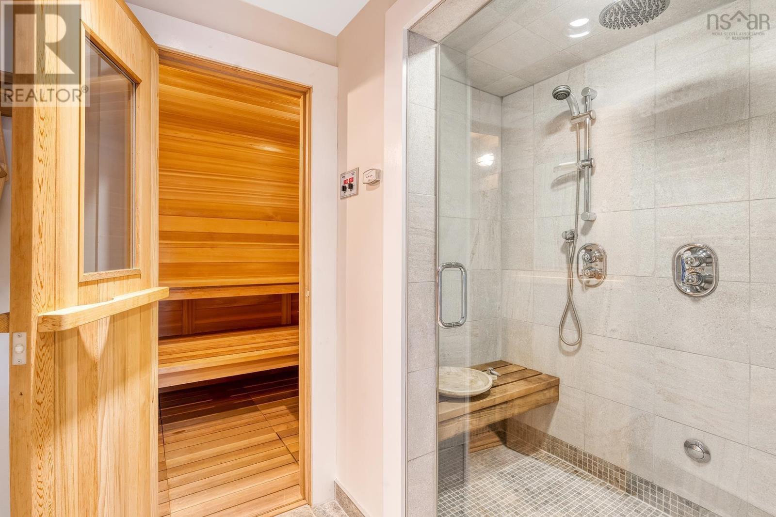 208 Pelham Street, Lunenburg, Nova Scotia  B0J 2C0 - Photo 43 - 202503264