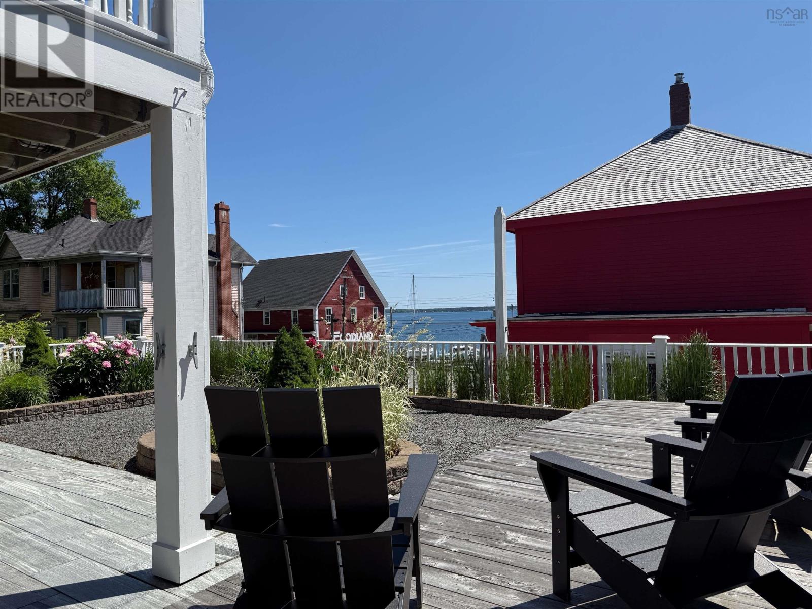 208 Pelham Street, Lunenburg, Nova Scotia  B0J 2C0 - Photo 8 - 202503264