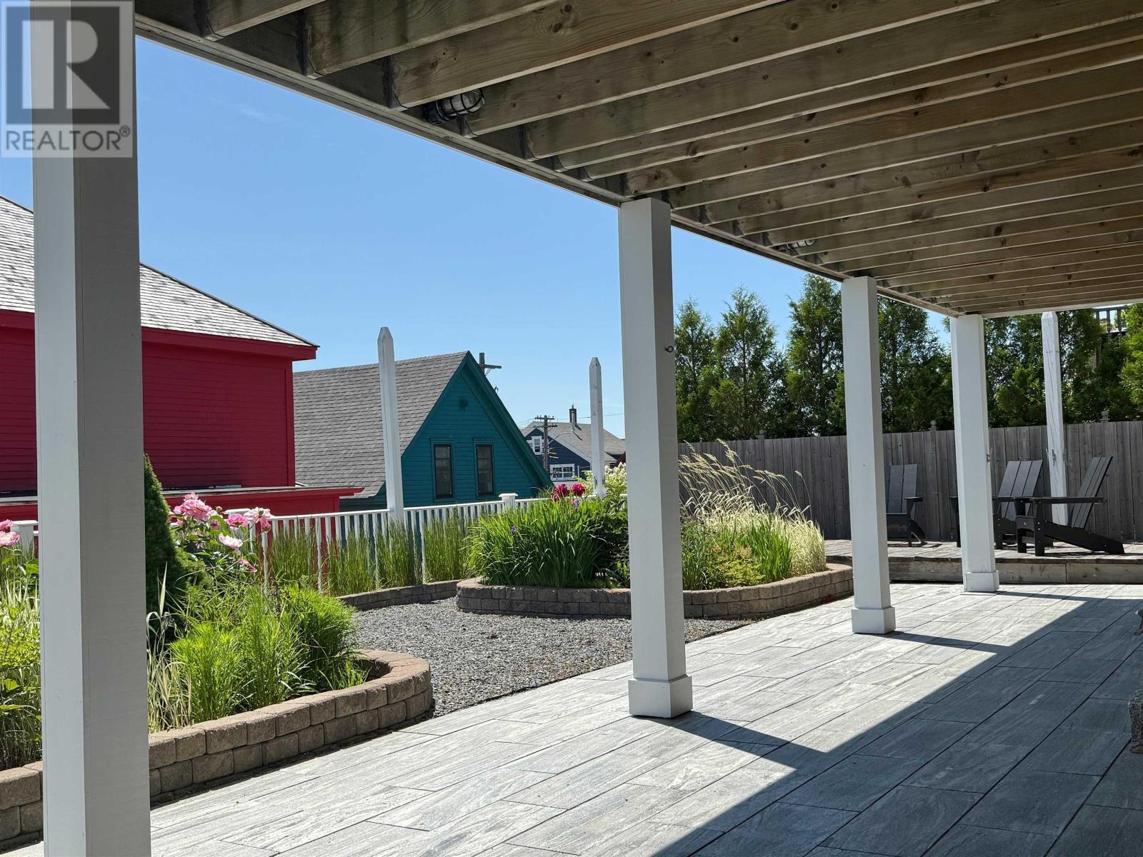 208 Pelham Street, Lunenburg, Nova Scotia  B0J 2C0 - Photo 9 - 202503264