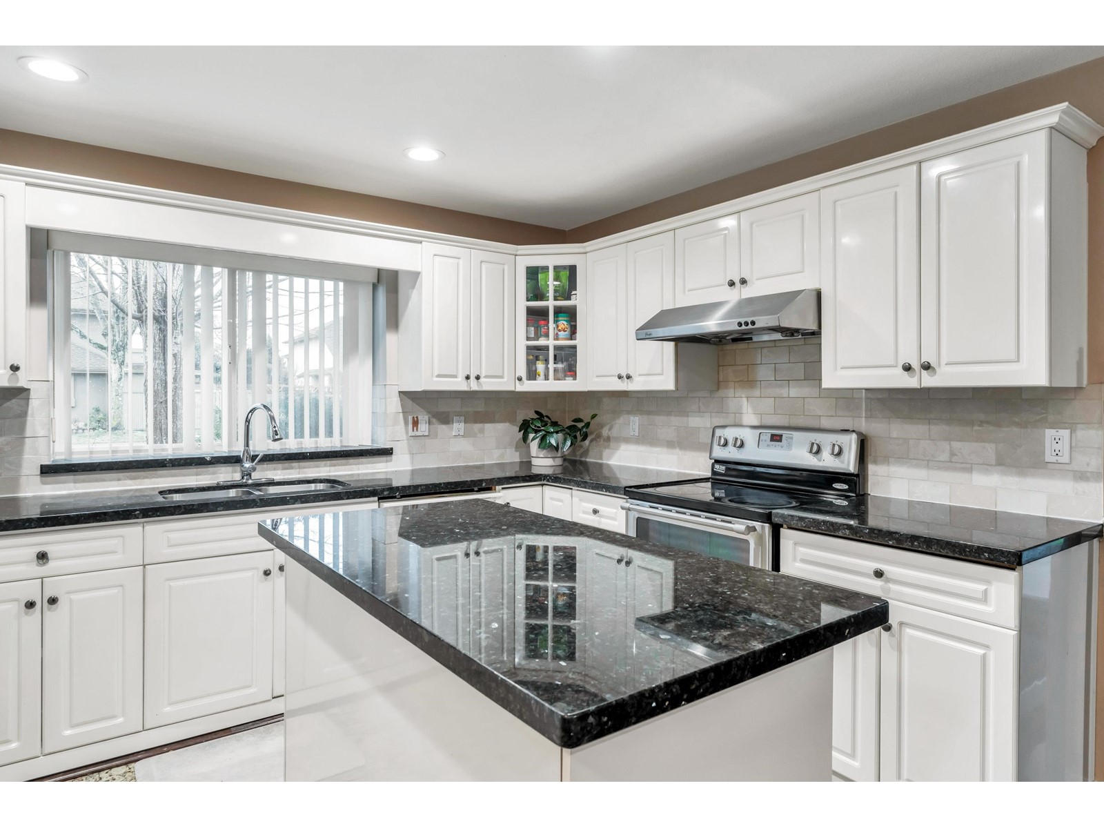 16011 110 Avenue, Surrey, British Columbia  V4N 1R1 - Photo 16 - R2966790