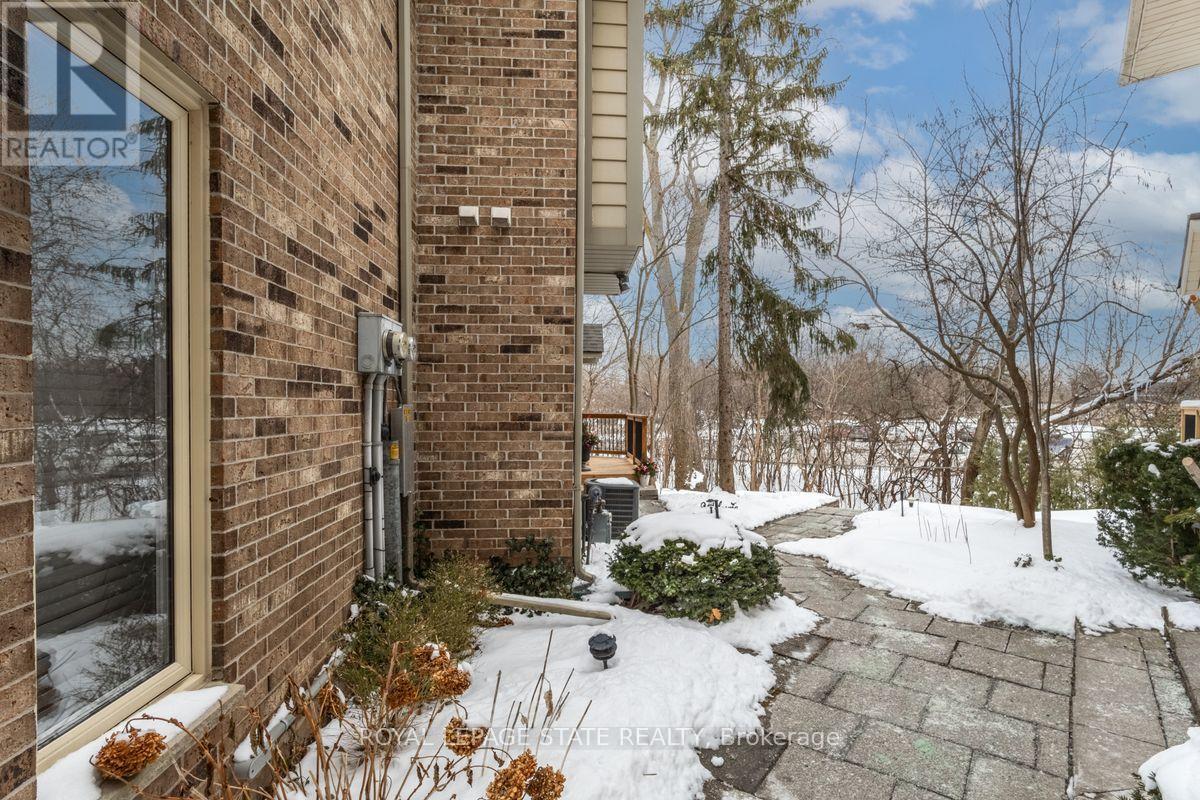 19 - 3230 New Street, Burlington, Ontario  L7N 1M8 - Photo 3 - W11981289