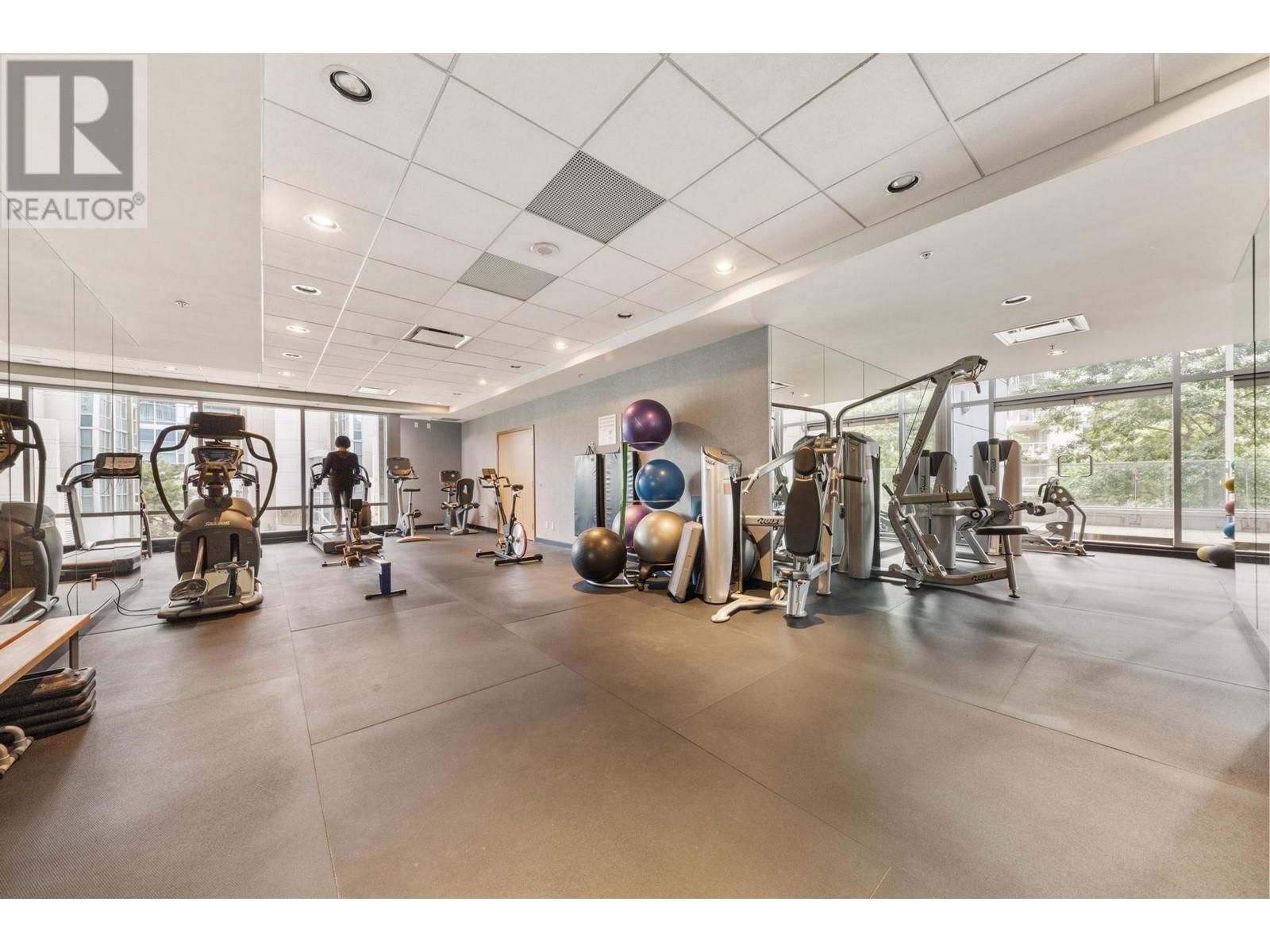 Listing Picture 23 of 28 : 3203 1281 W CORDOVA STREET, Vancouver / 溫哥華 - 魯藝地產 Yvonne Lu Group - MLS Medallion Club Member