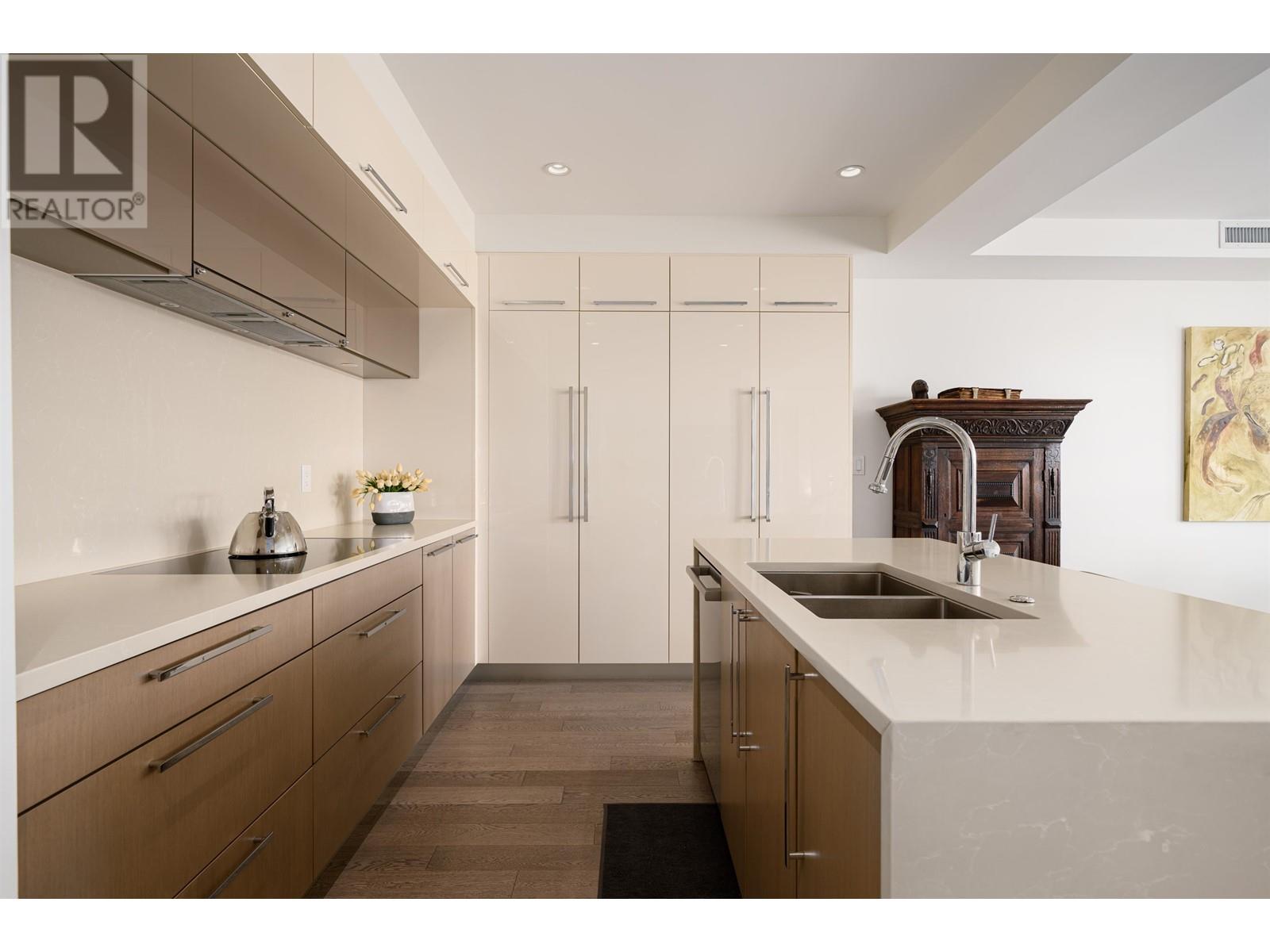 Listing Picture 16 of 30 : 404 6168 EAST BOULEVARD, Vancouver / 溫哥華 - 魯藝地產 Yvonne Lu Group - MLS Medallion Club Member