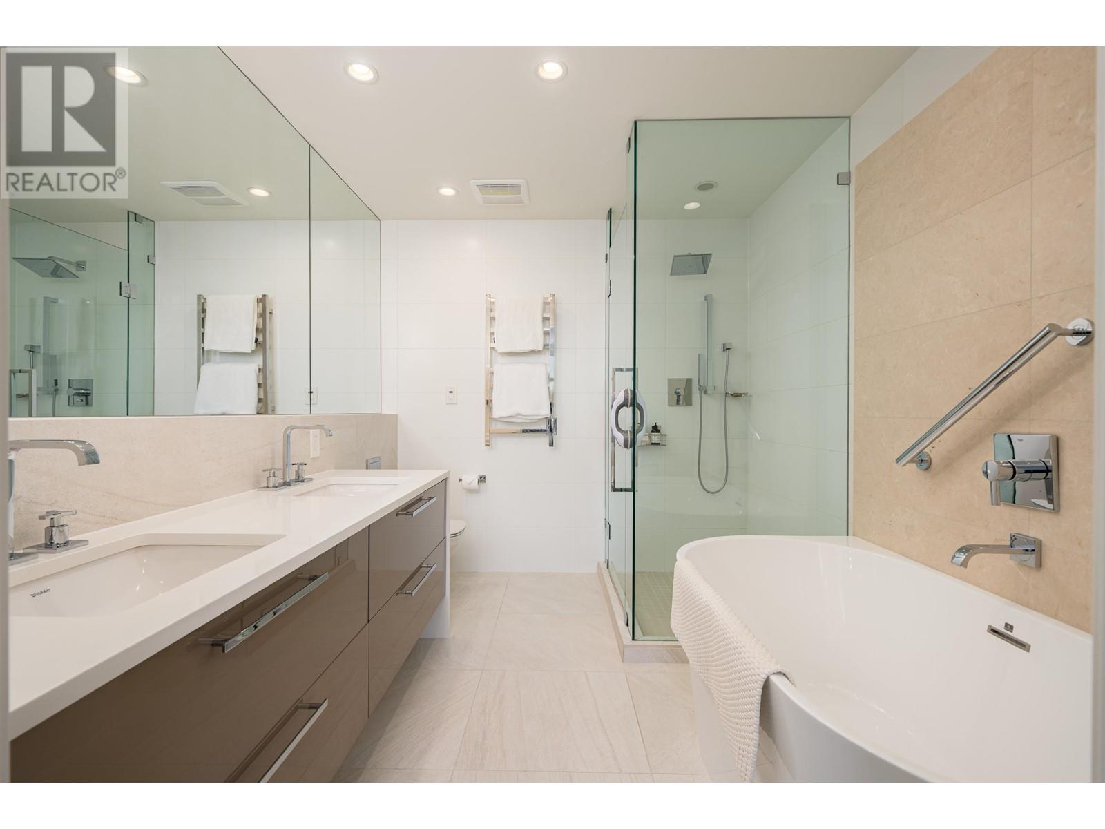 Listing Picture 20 of 30 : 404 6168 EAST BOULEVARD, Vancouver / 溫哥華 - 魯藝地產 Yvonne Lu Group - MLS Medallion Club Member