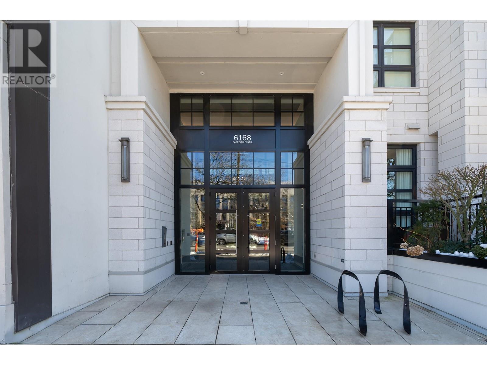 Listing Picture 3 of 30 : 404 6168 EAST BOULEVARD, Vancouver / 溫哥華 - 魯藝地產 Yvonne Lu Group - MLS Medallion Club Member