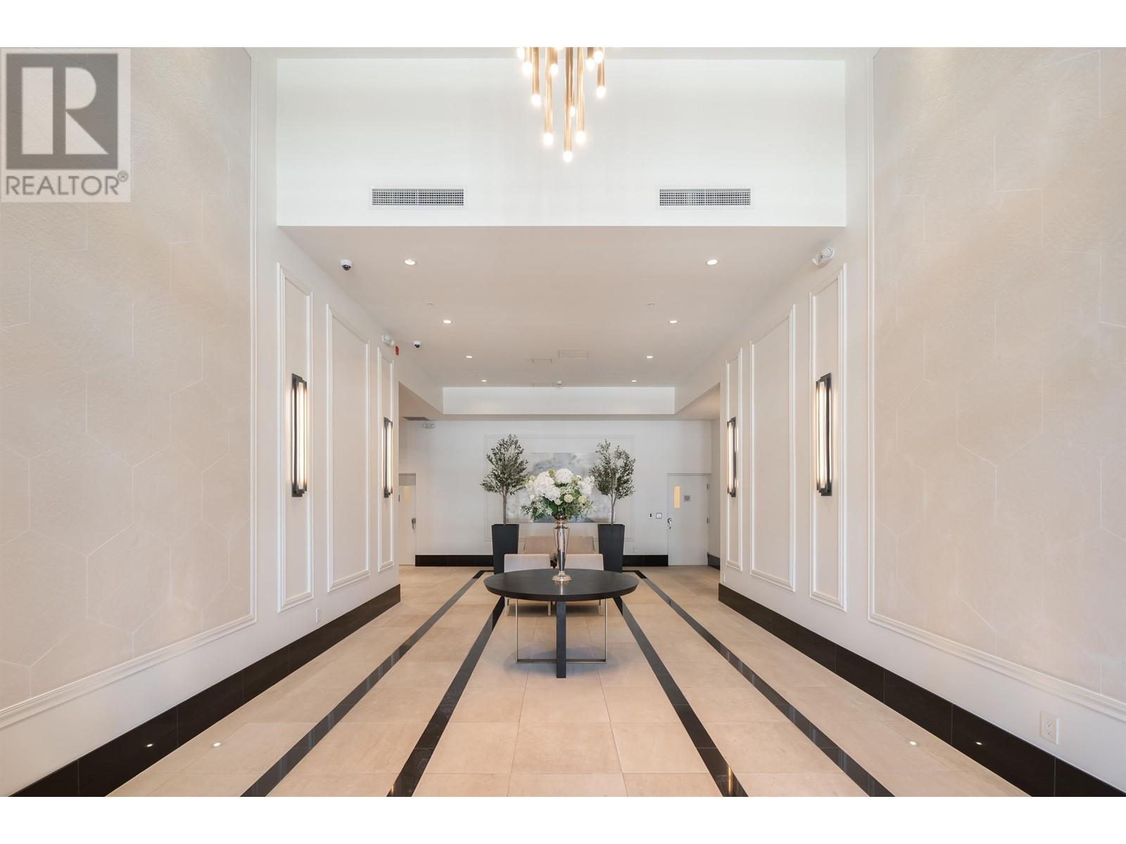 Listing Picture 4 of 30 : 404 6168 EAST BOULEVARD, Vancouver / 溫哥華 - 魯藝地產 Yvonne Lu Group - MLS Medallion Club Member