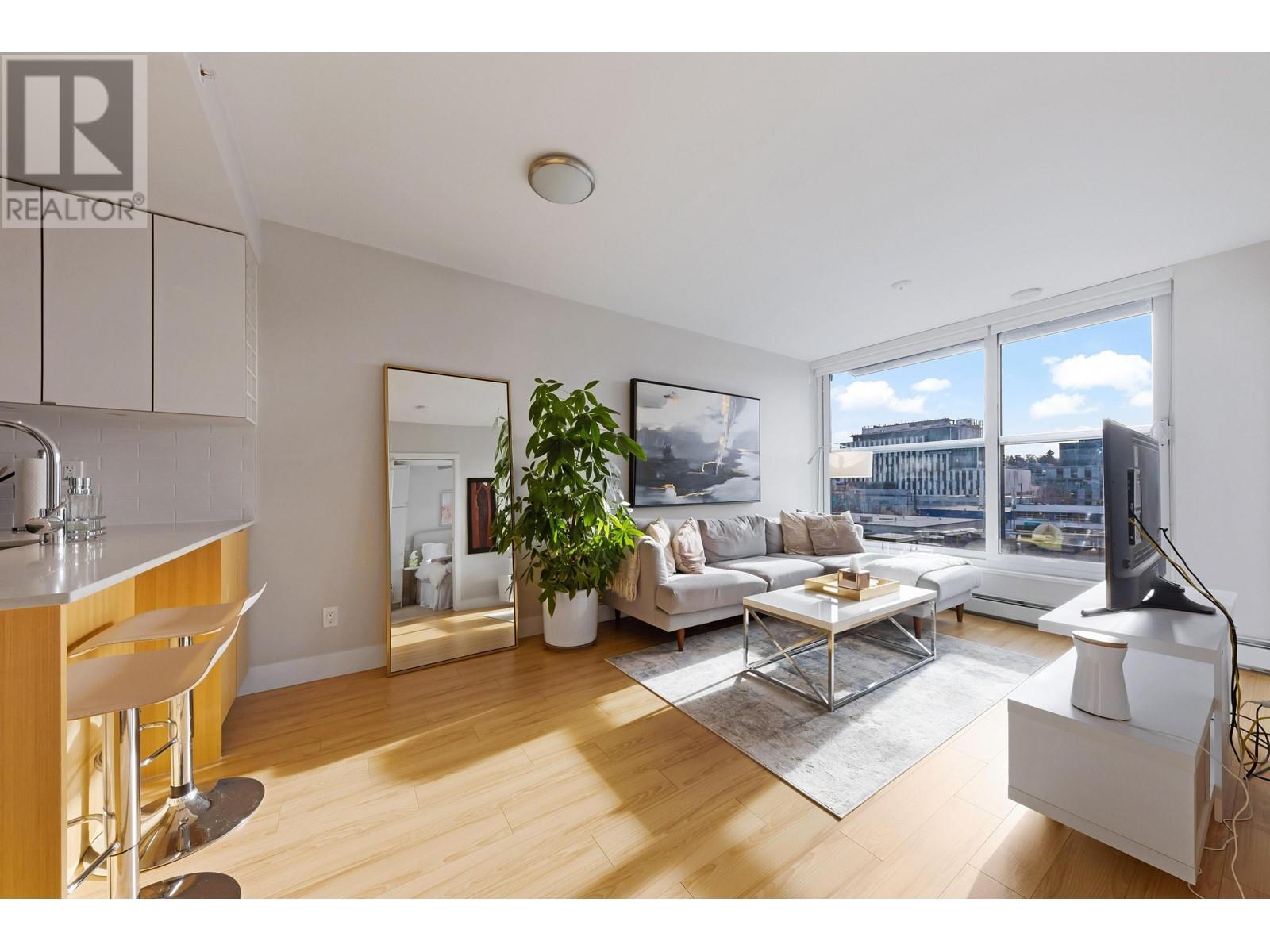 Listing Picture 3 of 23 : 616 159 W 2ND AVENUE, Vancouver / 溫哥華 - 魯藝地產 Yvonne Lu Group - MLS Medallion Club Member