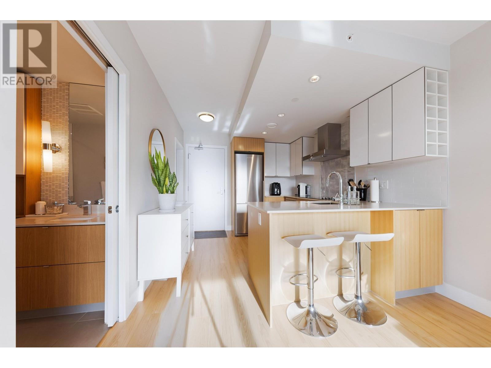 Listing Picture 5 of 23 : 616 159 W 2ND AVENUE, Vancouver / 溫哥華 - 魯藝地產 Yvonne Lu Group - MLS Medallion Club Member