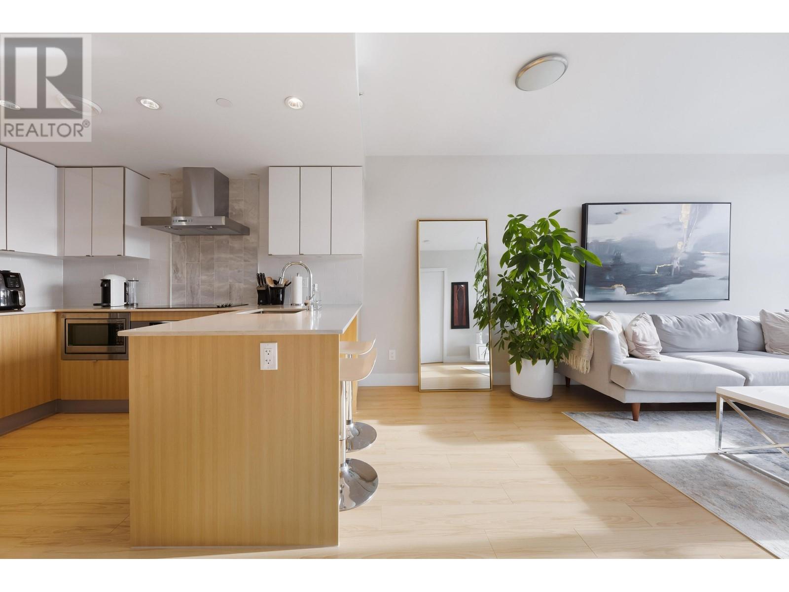 Listing Picture 8 of 23 : 616 159 W 2ND AVENUE, Vancouver / 溫哥華 - 魯藝地產 Yvonne Lu Group - MLS Medallion Club Member