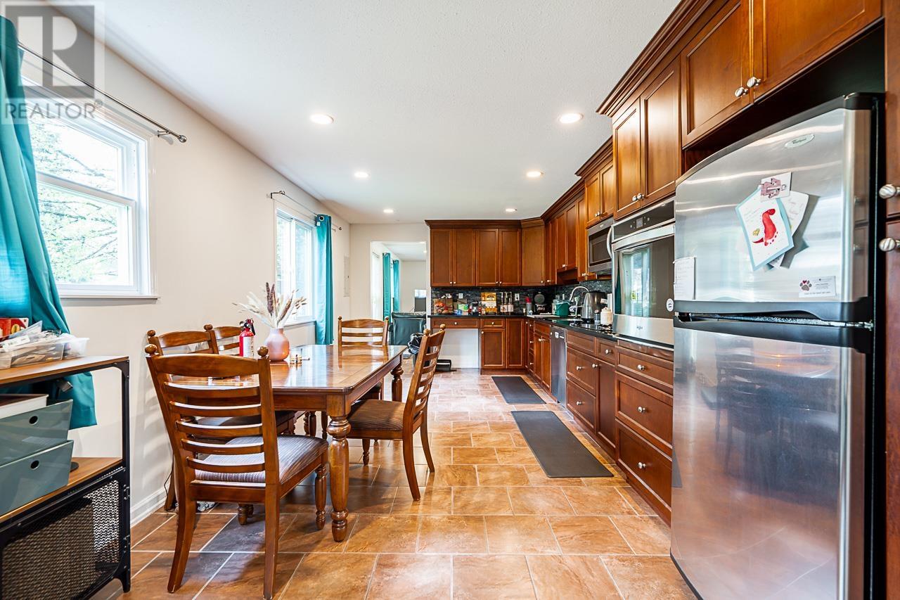 Listing Picture 24 of 40 : 1379-1381 E 11TH AVENUE, Vancouver / 溫哥華 - 魯藝地產 Yvonne Lu Group - MLS Medallion Club Member