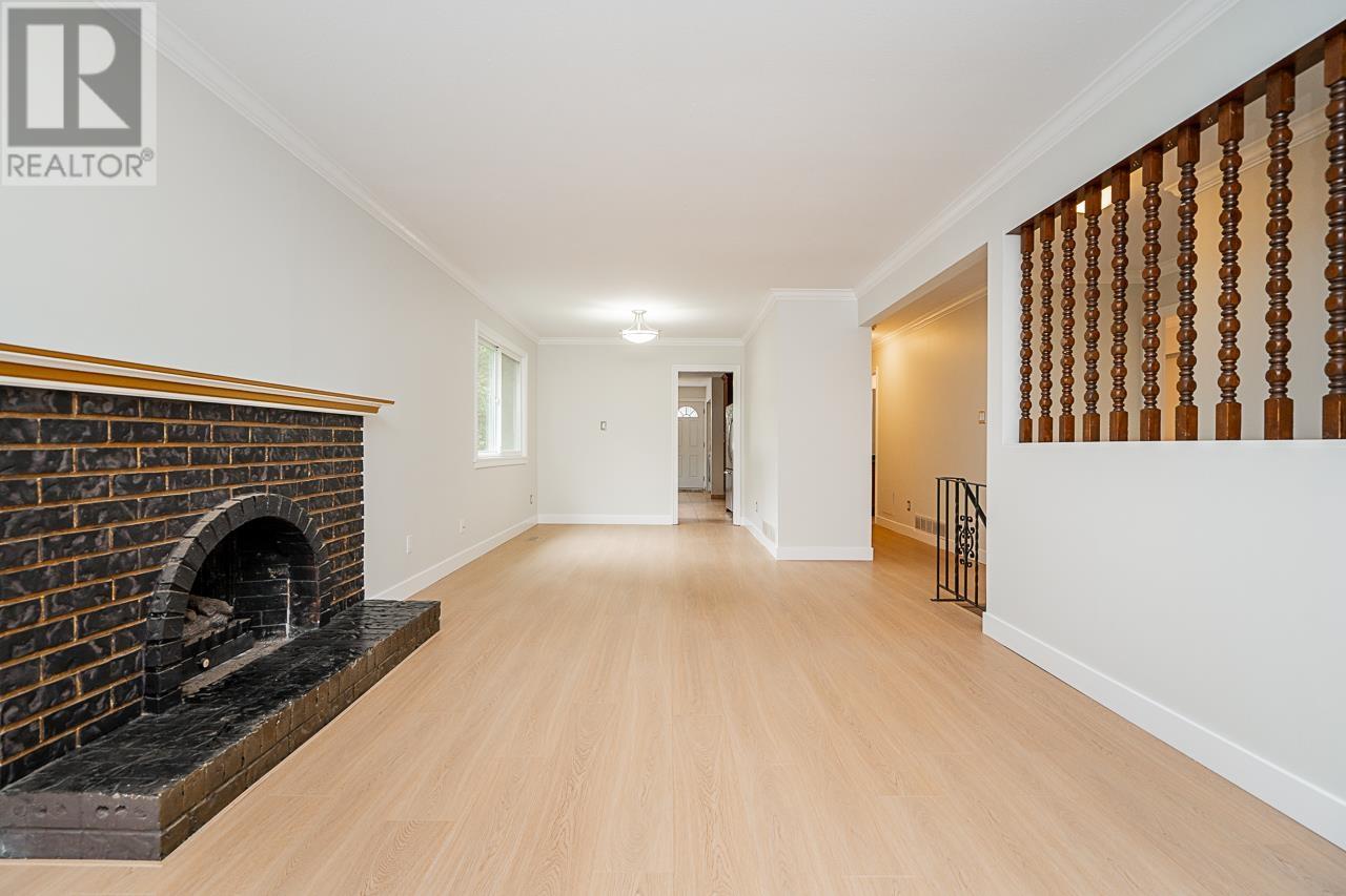 Listing Picture 5 of 40 : 1379-1381 E 11TH AVENUE, Vancouver / 溫哥華 - 魯藝地產 Yvonne Lu Group - MLS Medallion Club Member