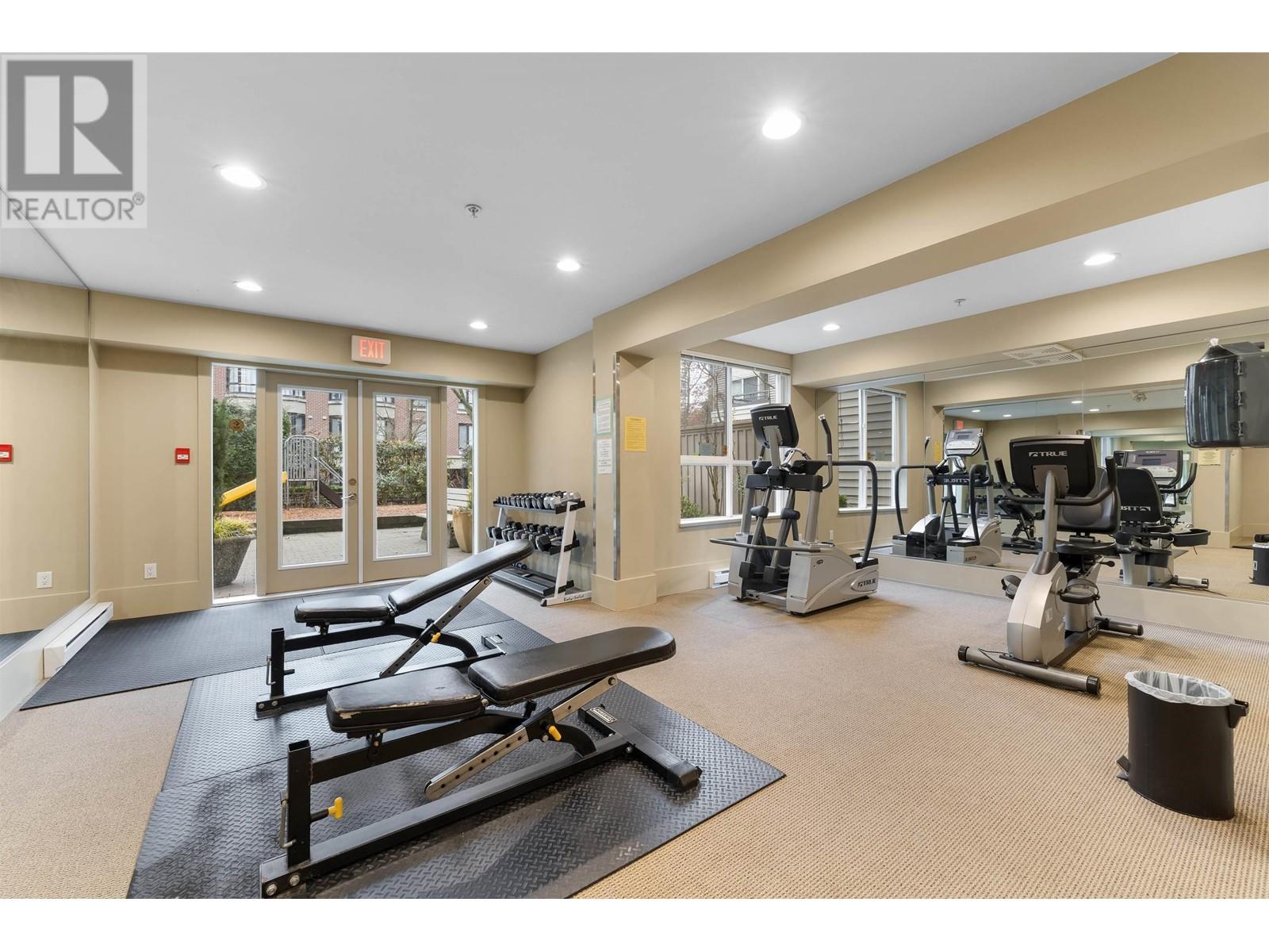 Listing Picture 24 of 26 : 309 9200 FERNDALE ROAD, Richmond / 烈治文 - 魯藝地產 Yvonne Lu Group - MLS Medallion Club Member