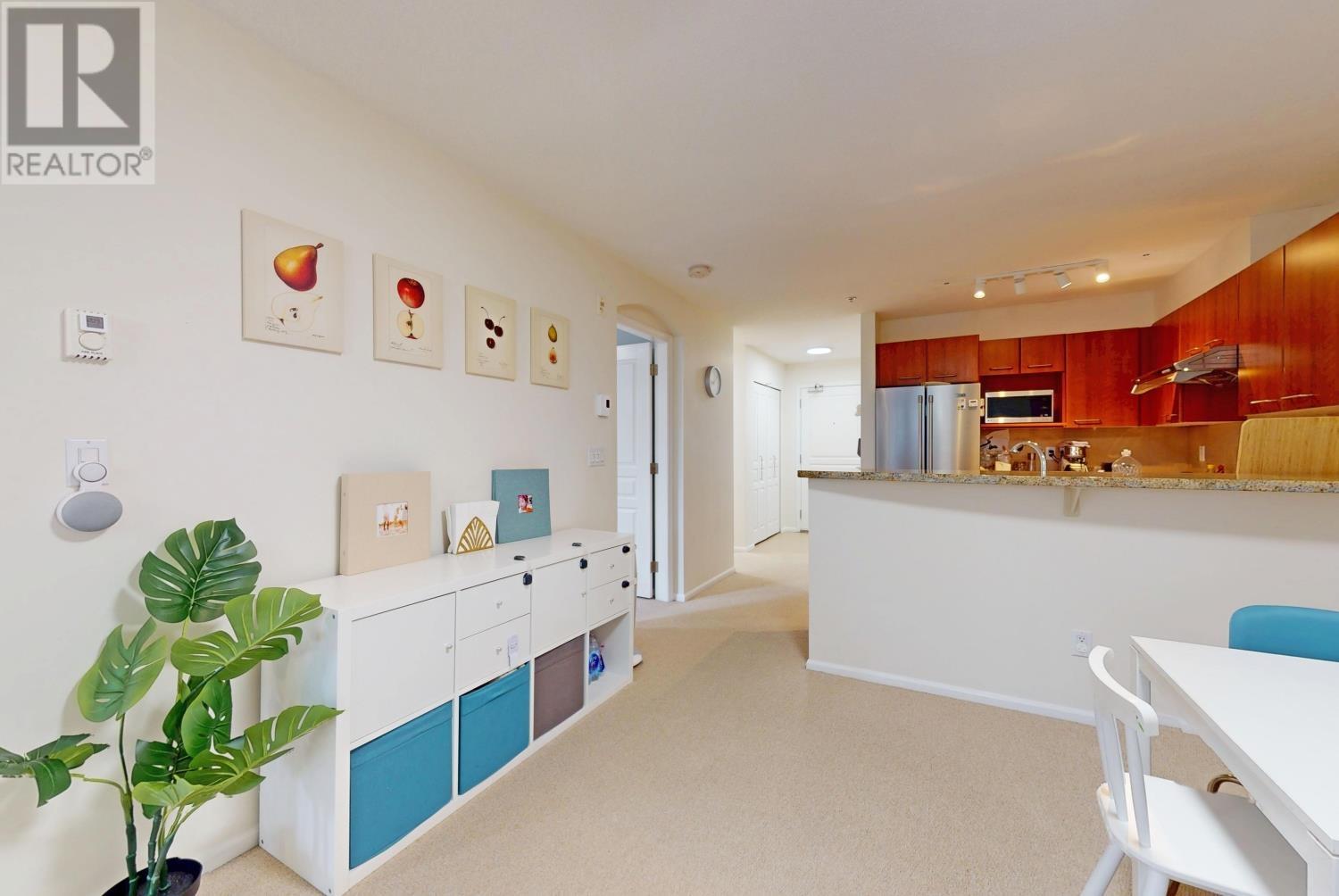 Listing Picture 10 of 26 : 309 9200 FERNDALE ROAD, Richmond / 烈治文 - 魯藝地產 Yvonne Lu Group - MLS Medallion Club Member
