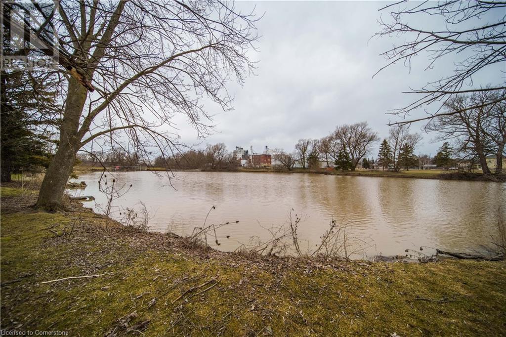 Property at 136 FOUNDRY Street image 5