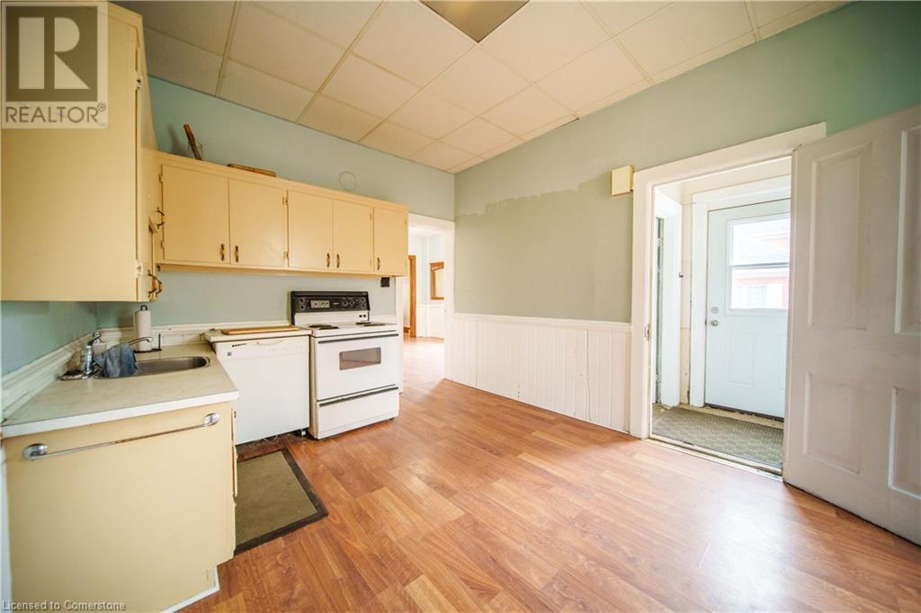136 Foundry Street, Baden, Ontario  N3A 2P7 - Photo 8 - 40699113