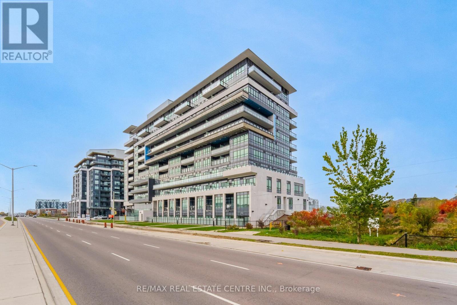 Property at 212 - 395 DUNDAS STREET image 1