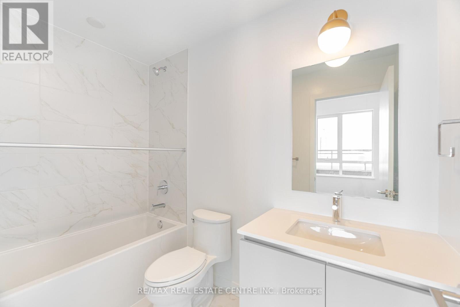Property at 212 - 395 DUNDAS STREET image 4