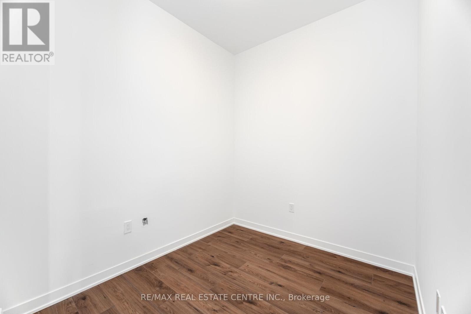 Property at 212 - 395 DUNDAS STREET image 5