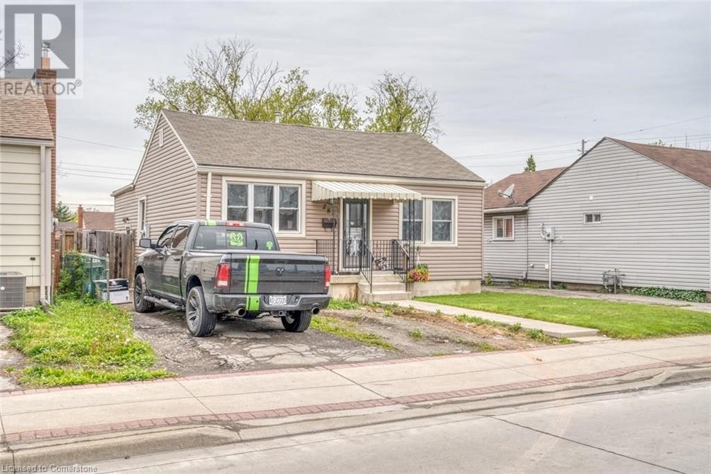 Property at 283 PARKDALE Avenue N image 2